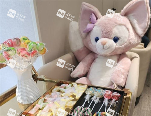 上海医颜医疗美容门诊休息区零食一角 上海医颜医疗美容门诊休息区零食一角