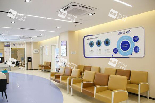 深圳新安希玛林顺潮眼科医院等候区