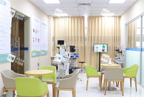 东莞爱尔眼科医院检查室