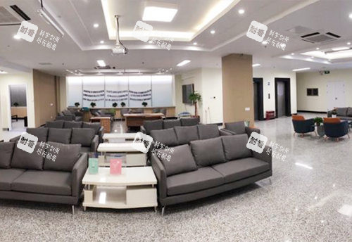 南京东南眼科医院等候区