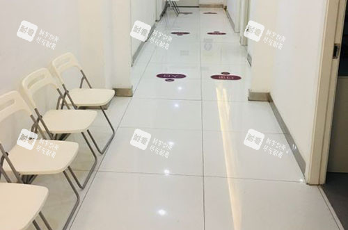 成都美莱口腔看牙等候区