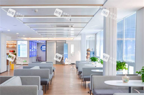 成都普瑞眼科医院大厅休息区 成都普瑞眼科医院大厅休息区