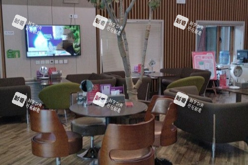 长春奥拉克医学美容医院候诊区域