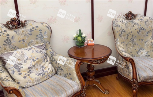 北京京城皮肤医院等候区座椅