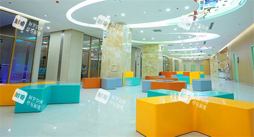 济南明水眼科等候区环境图