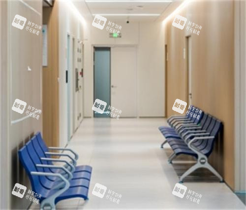 郑州中视眼科等候区