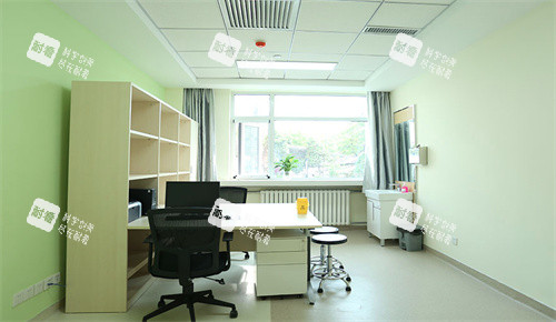兰州普瑞眼视光医院诊室