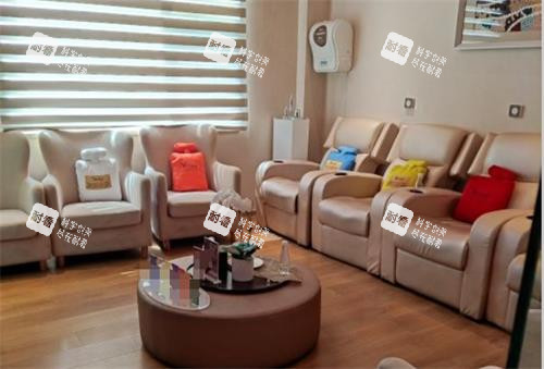 北京艺星医疗美容医院休息区环境
