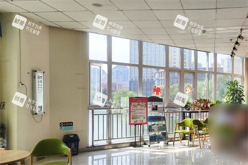 六盘水爱尔眼科等候区环境