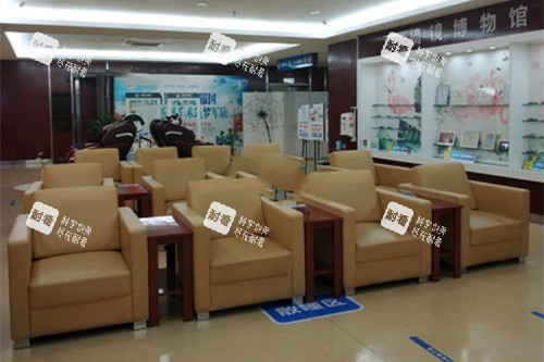 成都新视界眼科内部一角 成都新视界眼科内部一角