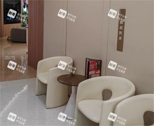 深圳鹏程医院沙发休息区