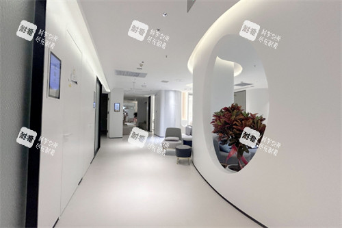 洛阳孔繁荣医疗美容医院走廊 洛阳孔繁荣医疗美容医院走廊