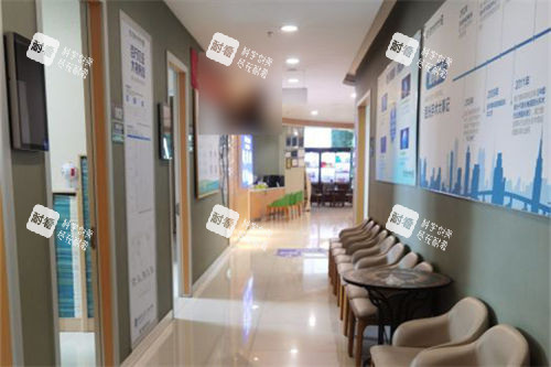 佛山爱尔眼科医院走廊