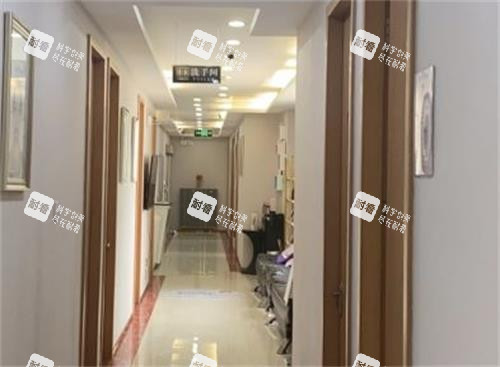 深圳丽港丽格整形楼道区