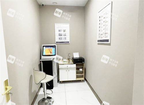 苏州百年植发检测室