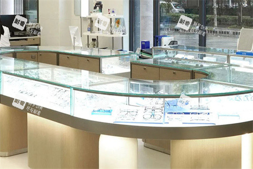 长沙星城宏朗眼科医院配镜区