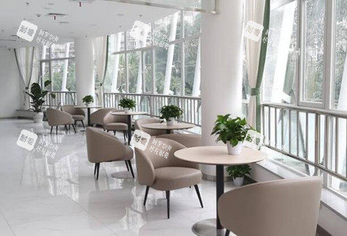 重庆何氏眼科等候区照片