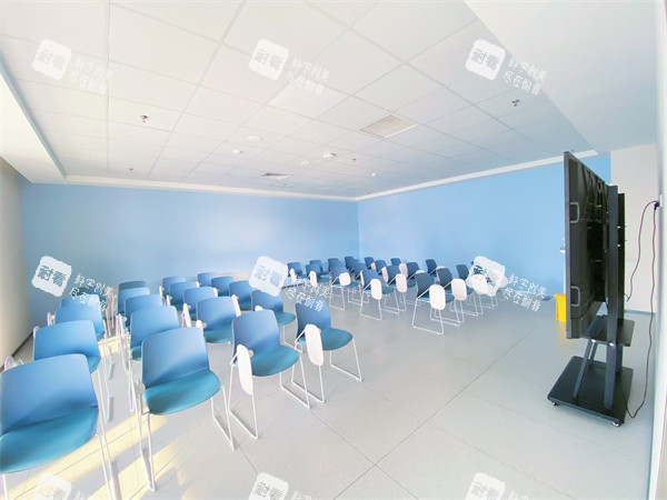 哈尔滨爱尔眼视光医院术前宣教室
