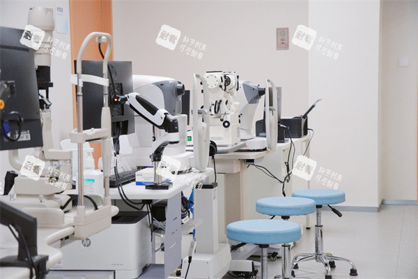 哈尔滨爱尔眼视光医院仪器展示