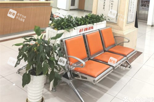 宁波送子鸟医院候诊区