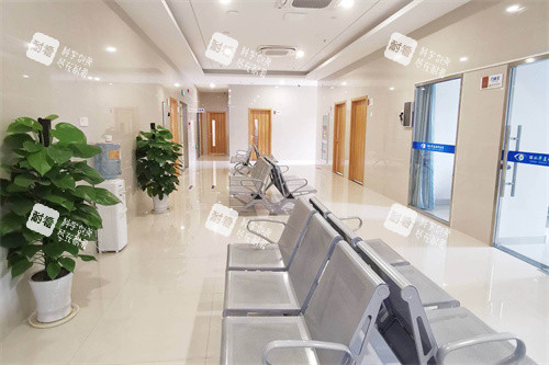 丽水华夏眼科医院等候区