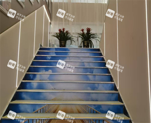 深圳源美医疗美容楼梯图 深圳源美医疗美容楼梯图