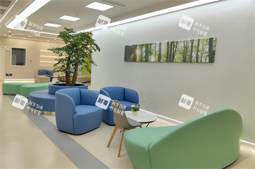 上海柠盟眼科门诊部休息区