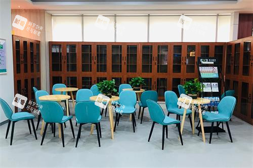 大连爱尔眼科医院休息区 大连爱尔眼科医院休息区