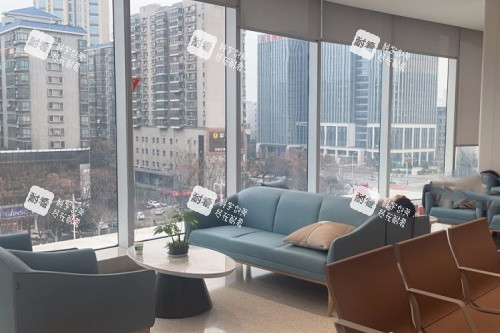 长沙爱尔眼科候诊区