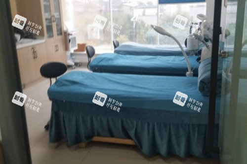 长沙中科皮肤病医院诊室