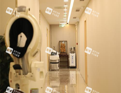 北京碧莲盛植发内部走廊环境