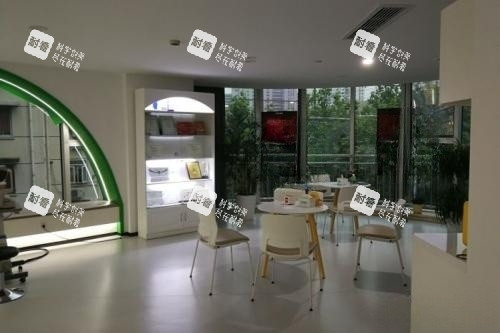 上海新视界眼科候诊区 上海新视界眼科候诊区