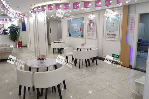 上海丽质医疗美容门诊部休息区环境