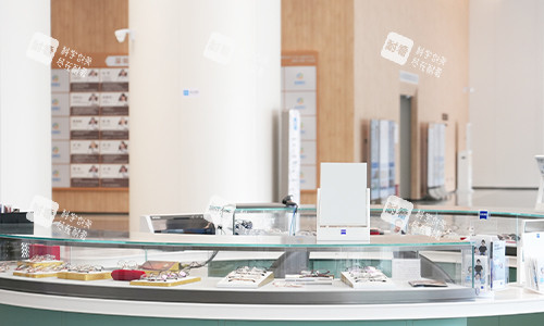 深圳普瑞眼科配镜区