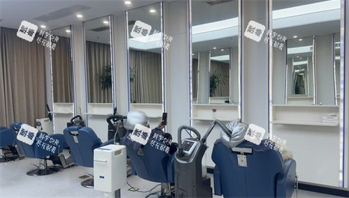 西安大麦植发光疗区