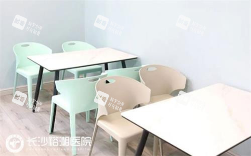 长沙裕湘眼科医院接待区