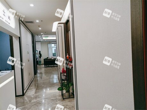 北京加减美整形走廊环境图