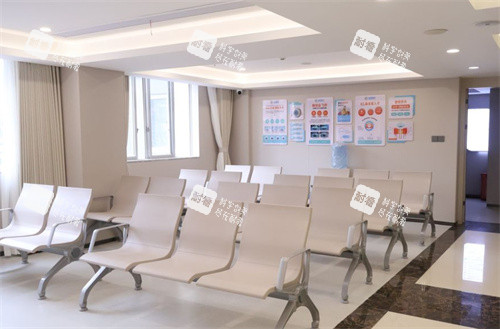 赣州普瑞眼科等待区 赣州普瑞眼科等待区