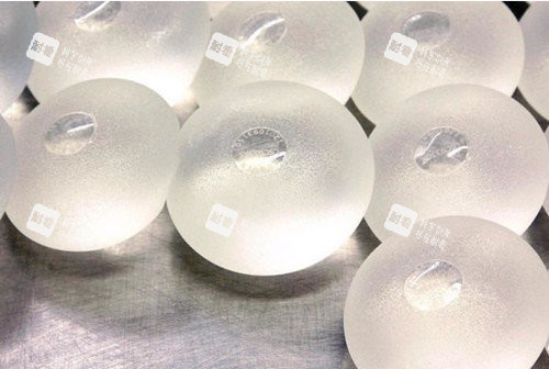 隆胸假体展示图片