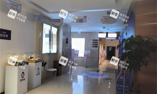 郑州壹加壹整形走廊展示图