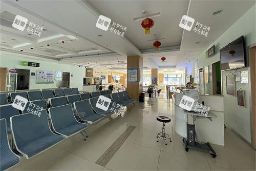 重庆铜梁爱尔眼科医院候诊区