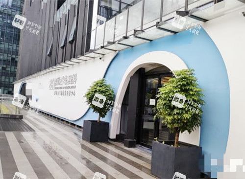 深圳友华普惠眼科门口