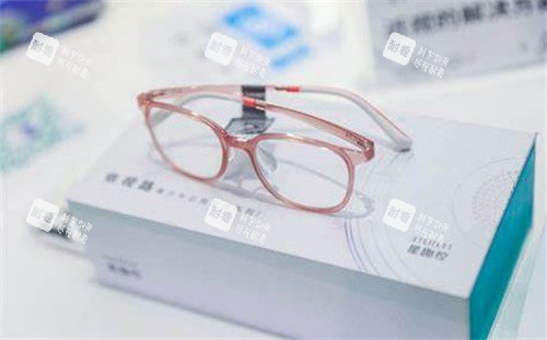依视路眼镜
