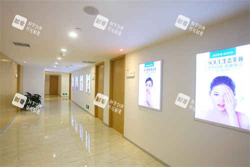 南宁爱思特整形走廊展示墙 南宁爱思特整形走廊展示墙