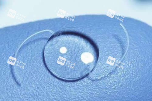 白内障手术晶体图片 白内障手术晶体图片