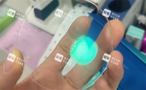 奥拉怒放离焦镜片