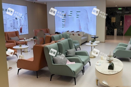 广州丽合医疗美容医院候诊区 广州丽合医疗美容医院候诊区