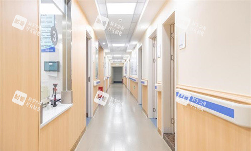 梅州爱明眼科走廊图