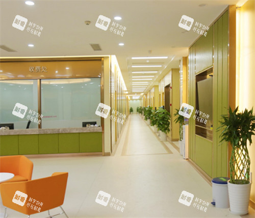 成都九龙医院私密科走廊环境一览图