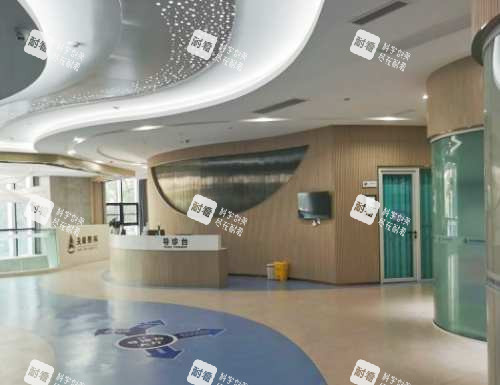 郑州尖峰眼科医院大厅